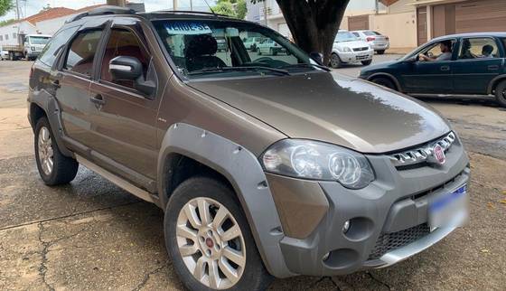 FIAT PALIO 1.8 MPI ADVENTURE WEEKEND 16V FLEX 4P AUTOMATIZADO